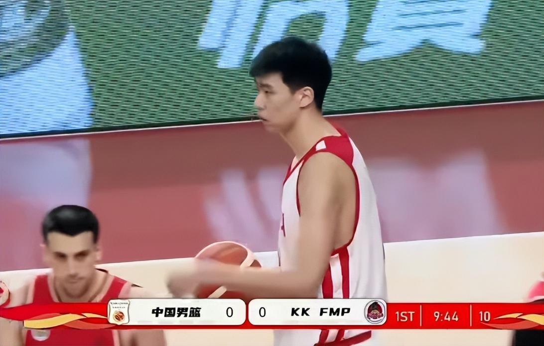 开云体育平台app-男篮首节被FMP俱乐部碾压!焦泊乔+2首发齐发挥,防守成麻烦!